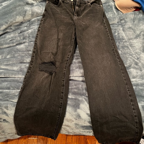 Garage Flare Mom Jeans - Picture 2 of 3